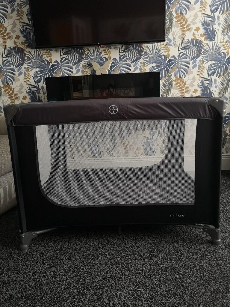 mini uno travel cot